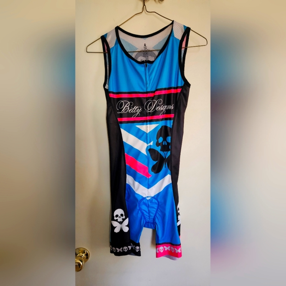 Betty Design Tri Kit